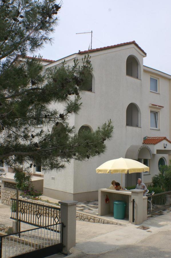 Apartments By The Sea Mandre, Pag - 4098 Екстер'єр фото